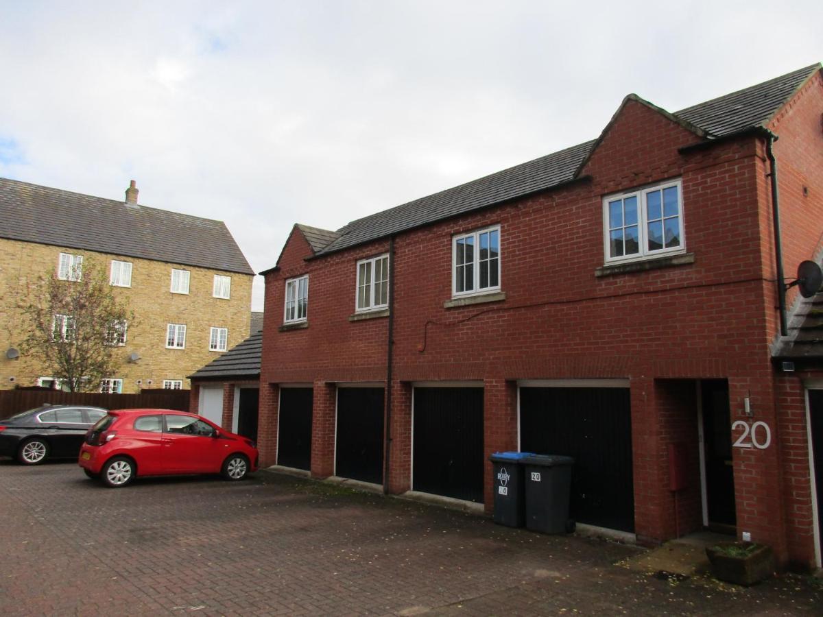 20 Nightingale Gardens, Coton Park, Rugby Cv23 0Wt Exterior foto